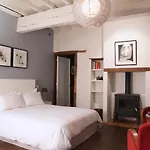 לינה וארוחת בוקר La Maison De Bazugues