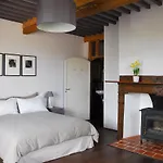 לינה וארוחת בוקר La Maison De 3*